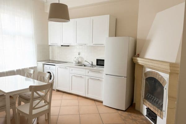 Prenájom bytu 80 m², Petrská, Praha Prenájom bytu 80 m², Petrská, Praha