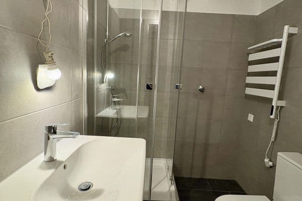 Prenájom bytu 3-izbový 60 m², Lüneburger Str. 31, Essen Prenájom bytu 3-izbový 60 m², Lüneburger Str. 31, Essen