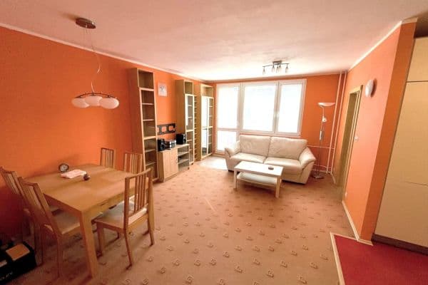 Prenájom bytu 4-izbový 94 m², Hausmannova, Praha 12 Prenájom bytu 4-izbový 94 m², Hausmannova, Praha 12