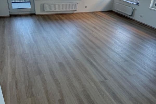 Prenájom bytu 4-izbový 89 m², Stočesova, Praha Prenájom bytu 4-izbový 89 m², Stočesova, Praha