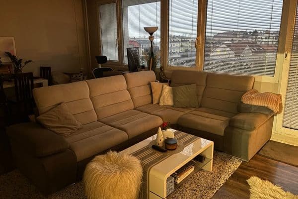 Prenájom bytu 2-izbový 57 m², Blatovská, Praha 10 Prenájom bytu 2-izbový 57 m², Blatovská, Praha 10