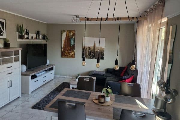 Prenájom bytu 2-izbový 66 m², Bonn Prenájom bytu 2-izbový 66 m², Bonn