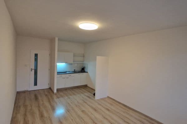 Prenájom bytu 1-izbový 28 m², Bohumínská, Ostrava Prenájom bytu 1-izbový 28 m², Bohumínská, Ostrava