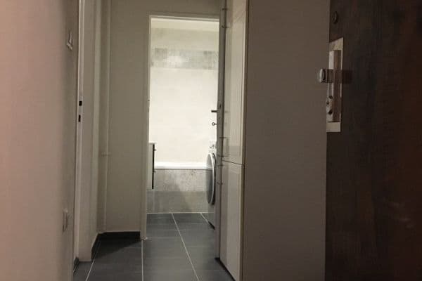 Prenájom bytu 1-izbový 28 m², Na Veselí, Praha Prenájom bytu 1-izbový 28 m², Na Veselí, Praha