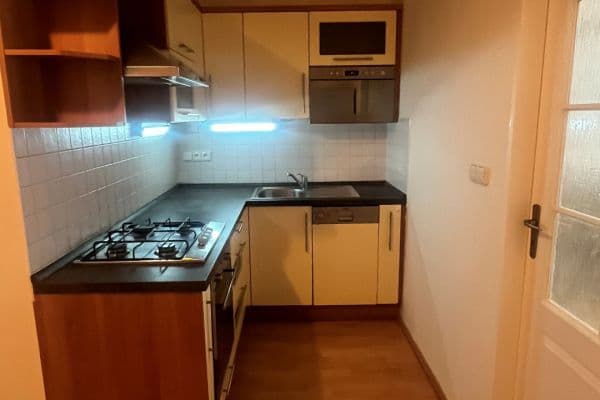 Prenájom bytu 3-izbový 65 m², Nuselská, Praha Prenájom bytu 3-izbový 65 m², Nuselská, Praha