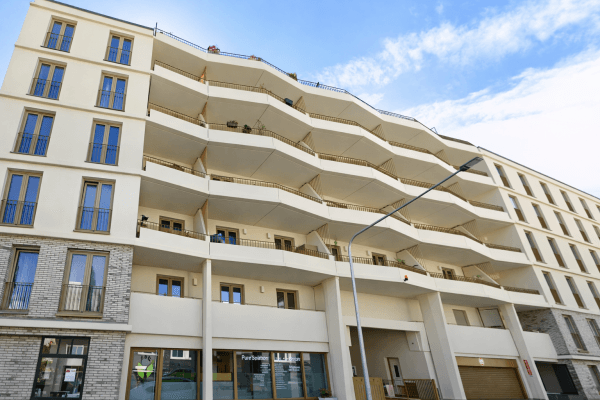 Prenájom bytu 1-izbový 44 m², Frankfurt am Main, Hesensko Prenájom bytu 1-izbový 44 m², Frankfurt am Main, Hesensko