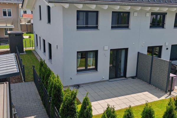 Predaj domu 129 m², pozemek 140 m², Brunnthal, Bavorsko Predaj domu 129 m², pozemek 140 m², Brunnthal, Bavorsko