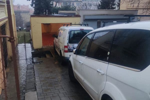 Prenájom garáže 17 m², Na Zájezdu, Praha Prenájom garáže 17 m², Na Zájezdu, Praha