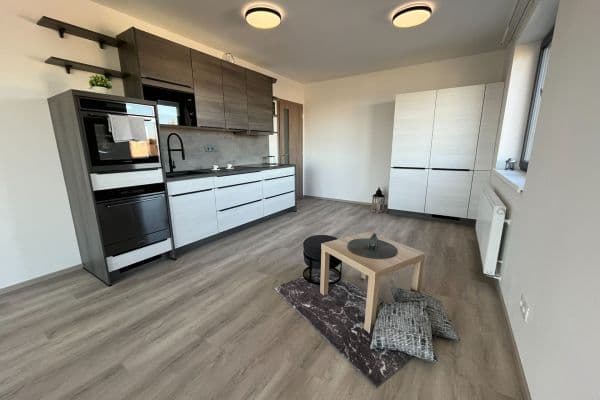Prenájom bytu 2-izbový 52 m², Plk. Loudy, Kutná Hora Prenájom bytu 2-izbový 52 m², Plk. Loudy, Kutná Hora