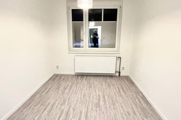 Prenájom bytu 3-izbový 75 m², Zahradníkova, Mladá Boleslav, Středočeský kraj Prenájom bytu 3-izbový 75 m², Zahradníkova, Mladá Boleslav, Středočeský kraj