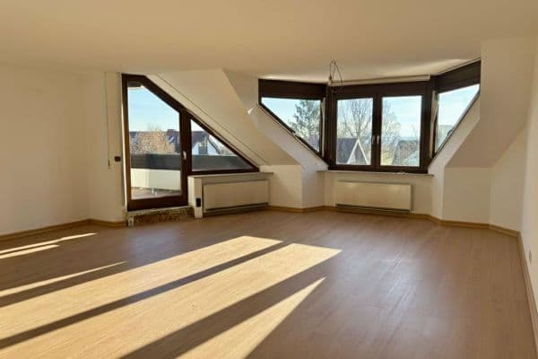 Prenájom bytu 4-izbový 129 m², Ostfildern Prenájom bytu 4-izbový 129 m², Ostfildern