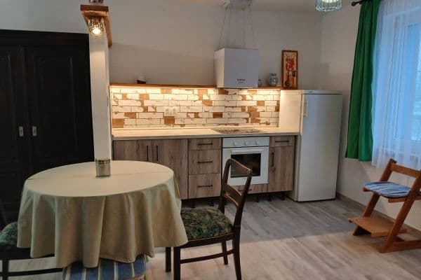 Prenájom bytu 1-izbový 60 m², Merboltice Prenájom bytu 1-izbový 60 m², Merboltice