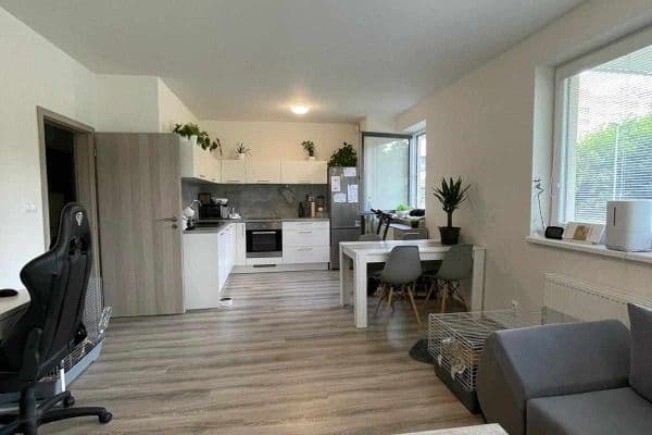 Prenájom bytu 2-izbový 59 m², Edvarda Beneše, Olomouc Prenájom bytu 2-izbový 59 m², Edvarda Beneše, Olomouc