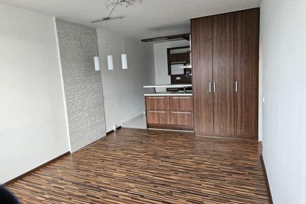 Prenájom bytu 3-izbový 66 m², Tyršova, Beroun Prenájom bytu 3-izbový 66 m², Tyršova, Beroun