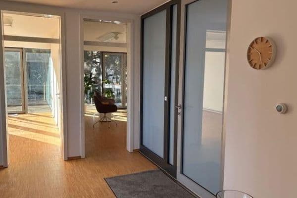 Prenájom kancelárie 100 m², Maria-Eich-Str. 6a, München, Bavorsko Prenájom kancelárie 100 m², Maria-Eich-Str. 6a, München, Bavorsko