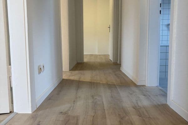 Prenájom bytu 3-izbový 65 m², Pforzheim, Bádensko-Wurttembersko Prenájom bytu 3-izbový 65 m², Pforzheim, Bádensko-Wurttembersko