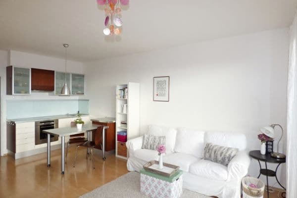 Predaj bytu 1-izbový 39 m², Hnězdenská, Praha 8 Predaj bytu 1-izbový 39 m², Hnězdenská, Praha 8