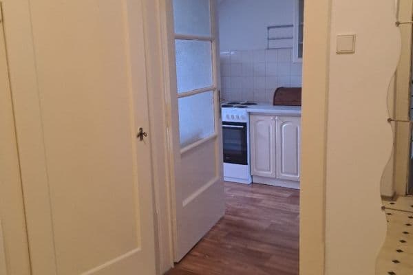 Prenájom bytu 2-izbový 53 m², Podhorská, Praha 5 Prenájom bytu 2-izbový 53 m², Podhorská, Praha 5