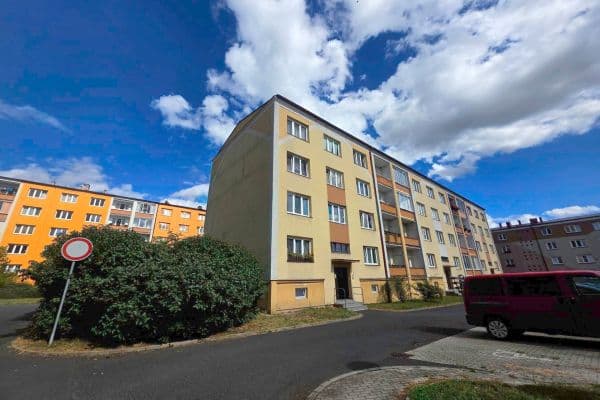 Prenájom bytu 3-izbový 70 m², Budovatelů, Kadaň Prenájom bytu 3-izbový 70 m², Budovatelů, Kadaň