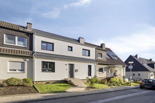 Predaj domu 140 m², pozemek 419 m², Fritz-Ebert-Ring 78, Hattingen Predaj domu 140 m², pozemek 419 m², Fritz-Ebert-Ring 78, Hattingen