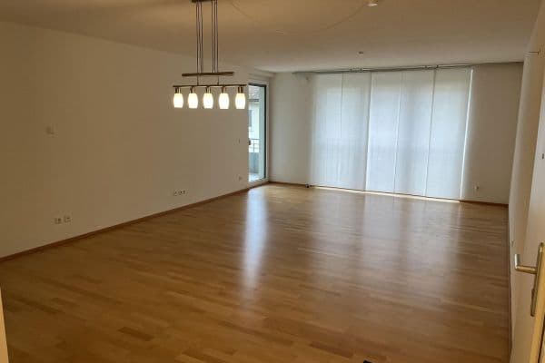 Prenájom bytu 3-izbový 94 m², Schwäbisch Gmünd Prenájom bytu 3-izbový 94 m², Schwäbisch Gmünd