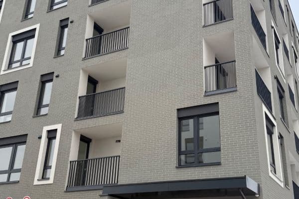 Prenájom garáže 30 m², Stočesova, Praha 6 Prenájom garáže 30 m², Stočesova, Praha 6