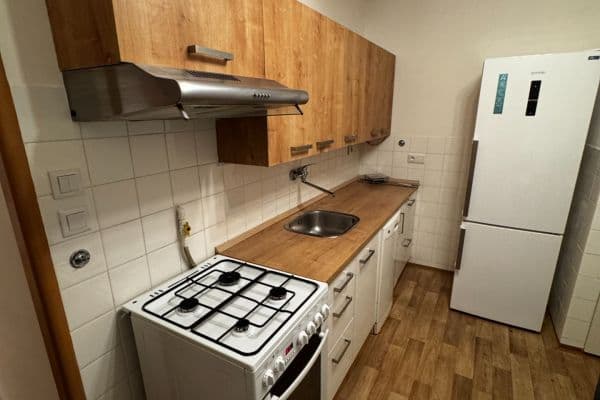 Prenájom bytu 3-izbový 72 m², Slámova, Brno Prenájom bytu 3-izbový 72 m², Slámova, Brno