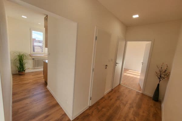 Predaj bytu 2-izbový 59 m², náměstí SNP, Brno Predaj bytu 2-izbový 59 m², náměstí SNP, Brno