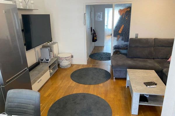 Prenájom bytu 2-izbový 45 m², Mannheim Käfertal, Bádensko-Wurttembersko Prenájom bytu 2-izbový 45 m², Mannheim Käfertal, Bádensko-Wurttembersko