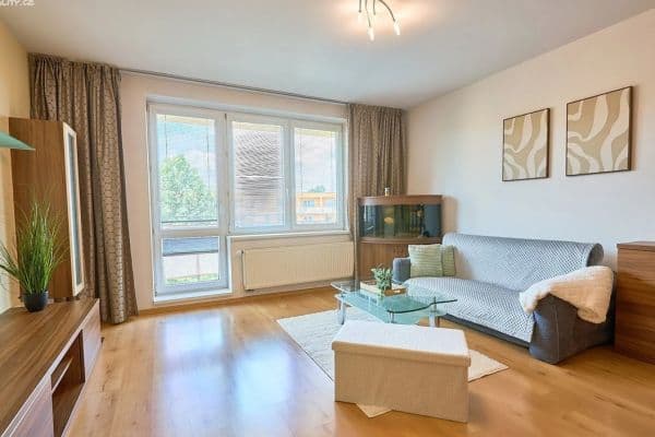 Prenájom bytu 3-izbový 116 m², Přízřenická, Modřice Prenájom bytu 3-izbový 116 m², Přízřenická, Modřice