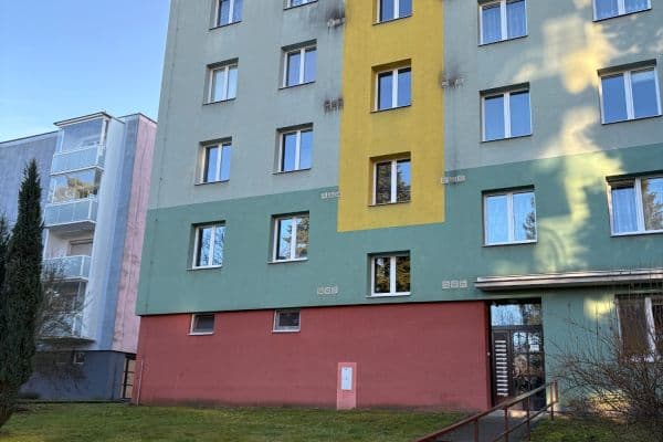 Prenájom bytu 3-izbový 65 m², Wolkerova, Žďár nad Sázavou, Kraj Vysočina Prenájom bytu 3-izbový 65 m², Wolkerova, Žďár nad Sázavou, Kraj Vysočina