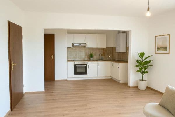 Prenájom bytu 3-izbový 70 m², Friedrichstraße 39, Castrop-Rauxel Prenájom bytu 3-izbový 70 m², Friedrichstraße 39, Castrop-Rauxel