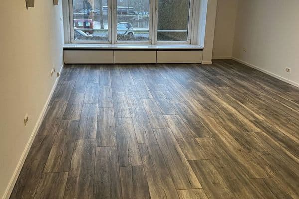 Prenájom bytu 3-izbový 114 m², Bremen, Brémy Prenájom bytu 3-izbový 114 m², Bremen, Brémy