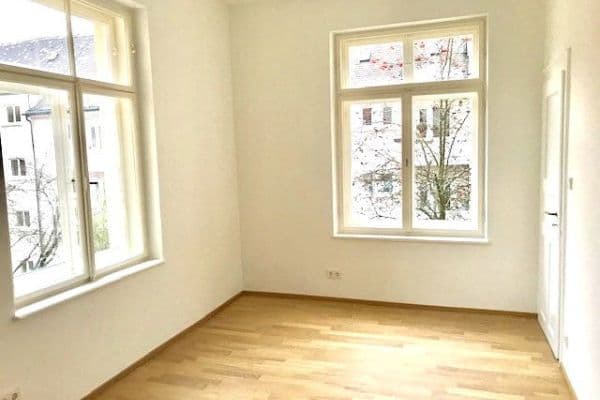 Prenájom bytu 3-izbový 93 m², München, Bavorsko Prenájom bytu 3-izbový 93 m², München, Bavorsko