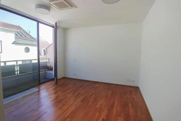 Prenájom bytu 4-izbový 20 m², Kozí, Brno Prenájom bytu 4-izbový 20 m², Kozí, Brno