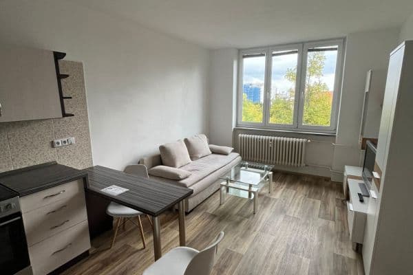 Prenájom bytu 2-izbový 37 m², Nedvězská, Praha 10 Prenájom bytu 2-izbový 37 m², Nedvězská, Praha 10
