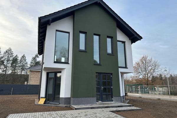 Predaj domu 123 m², pozemek 440 m², Reichweinstraße 4, Werneuchen Predaj domu 123 m², pozemek 440 m², Reichweinstraße 4, Werneuchen