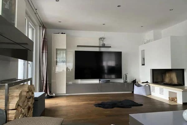 Predaj domu 191 m², pozemek 316 m², Bahnhofstraße 4b, Planegg, Bavorsko Predaj domu 191 m², pozemek 316 m², Bahnhofstraße 4b, Planegg, Bavorsko