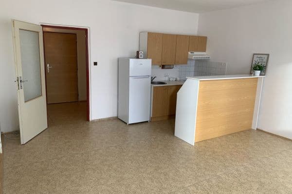 Prenájom bytu 1-izbový 32 m², Hodonínská, Plzeň, Plzeňský kraj Prenájom bytu 1-izbový 32 m², Hodonínská, Plzeň, Plzeňský kraj