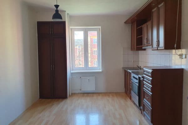 Predaj bytu 1-izbový 49 m², 28. října, Ostrava, Moravskoslezský kraj Predaj bytu 1-izbový 49 m², 28. října, Ostrava, Moravskoslezský kraj