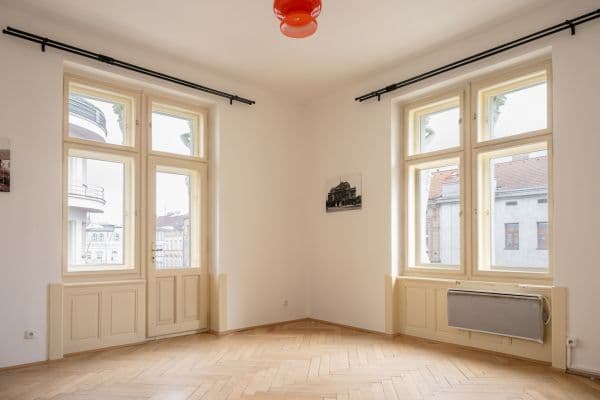 Prenájom bytu 2-izbový 59 m², Klatovská třída, Plzeň Prenájom bytu 2-izbový 59 m², Klatovská třída, Plzeň