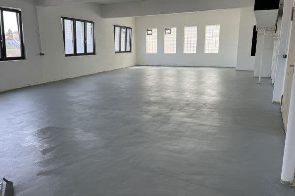 Prenájom nebytového priestoru 6.500 m², Weidhausen Prenájom nebytového priestoru 6.500 m², Weidhausen