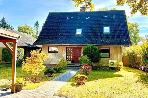 Predaj domu 135 m², pozemek 636 m², Hamburg Predaj domu 135 m², pozemek 636 m², Hamburg