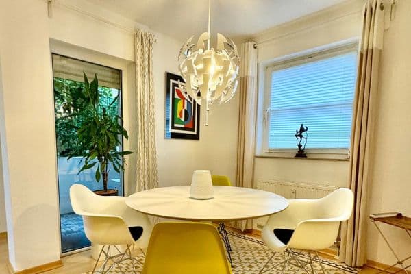 Prenájom bytu 2-izbový 56 m², Essen Prenájom bytu 2-izbový 56 m², Essen