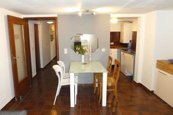 Prenájom bytu 2-izbový 50 m², Esslingen Prenájom bytu 2-izbový 50 m², Esslingen