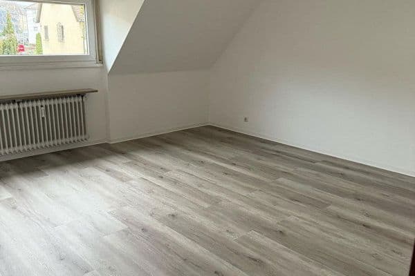 Prenájom bytu 2-izbový 50 m², Stuttgart, Bádensko-Wurttembersko Prenájom bytu 2-izbový 50 m², Stuttgart, Bádensko-Wurttembersko