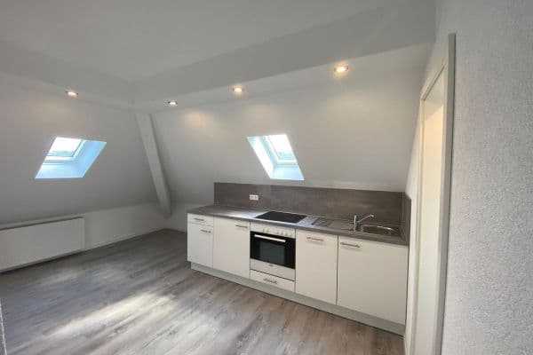 Prenájom bytu 1-izbový 25 m², Schillerstraße 12, Pforzheim, Bádensko-Wurttembersko Prenájom bytu 1-izbový 25 m², Schillerstraße 12, Pforzheim, Bádensko-Wurttembersko