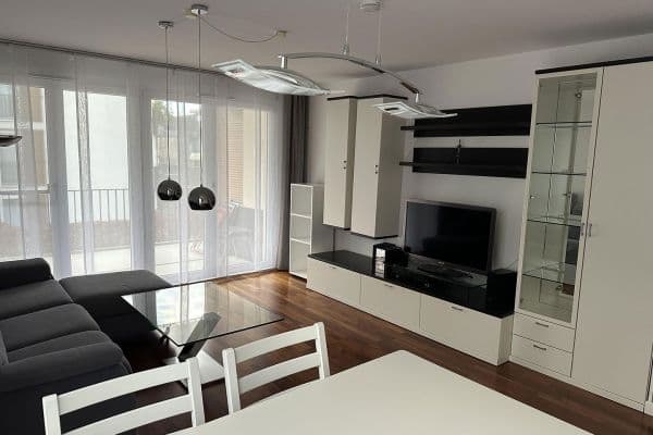 Prenájom bytu 3-izbový 80 m², Garching, Bavorsko Prenájom bytu 3-izbový 80 m², Garching, Bavorsko