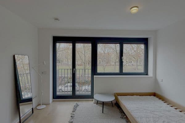 Prenájom bytu 1-izbový 28 m², Mariannenplatz 21, Berlin, Berlín Prenájom bytu 1-izbový 28 m², Mariannenplatz 21, Berlin, Berlín