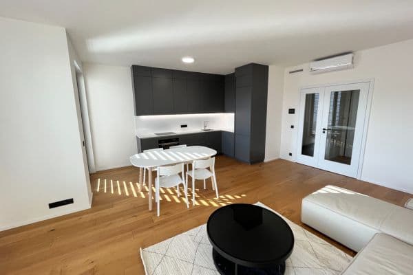Predaj bytu 3-izbový 88 m², Grafická, Praha Predaj bytu 3-izbový 88 m², Grafická, Praha